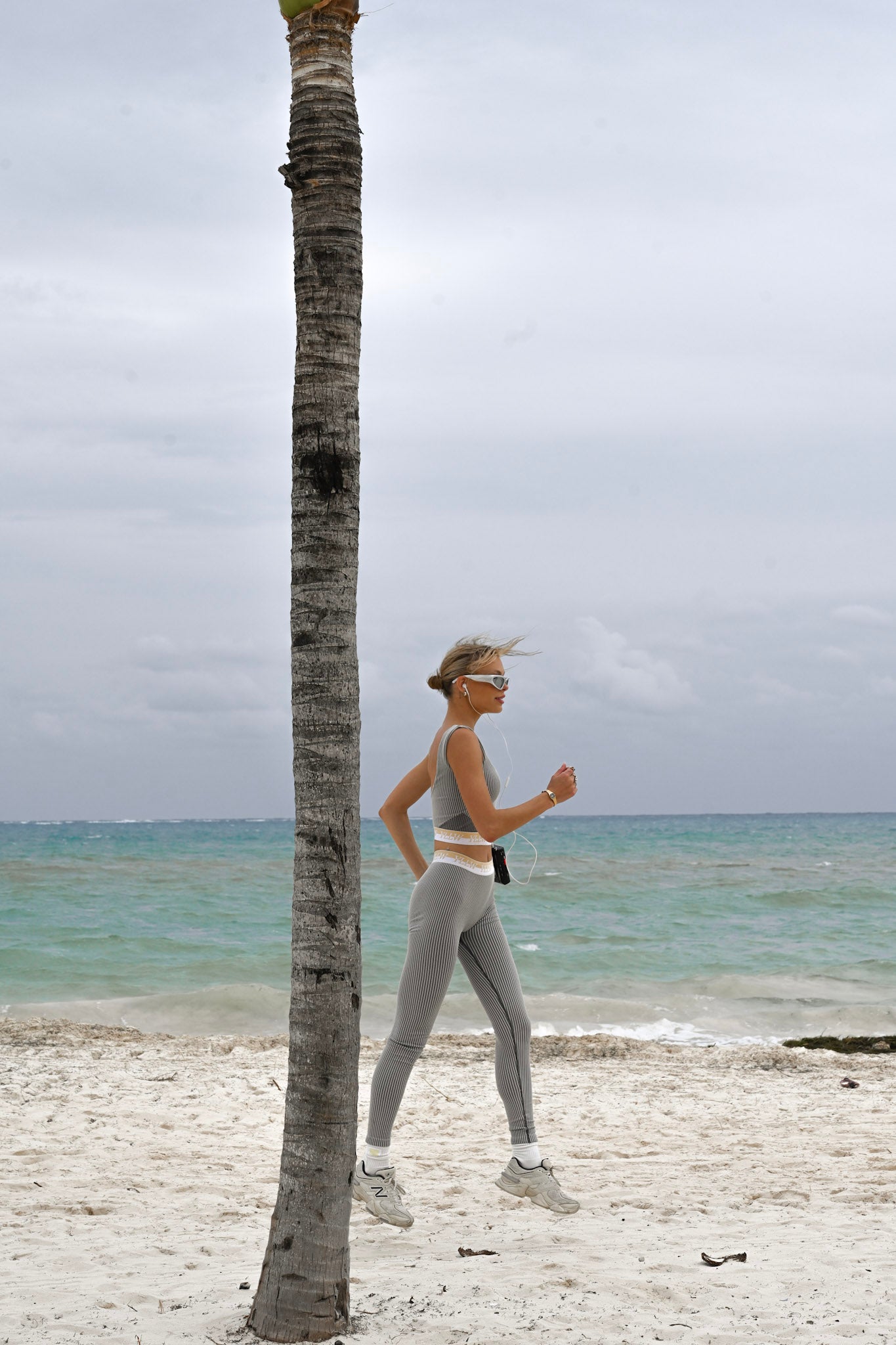 Cora Ribbed Leggings — Neutral