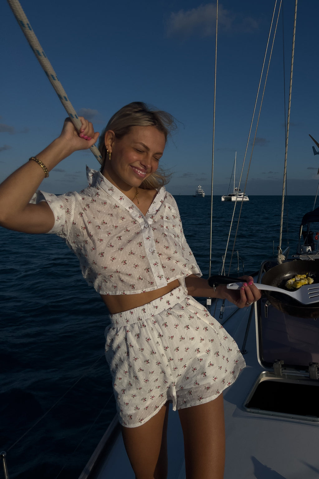 Rosy Collared Shorts Set — French Florets